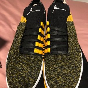 K-Swiss Gen-K GaryVee 001 Sneakers